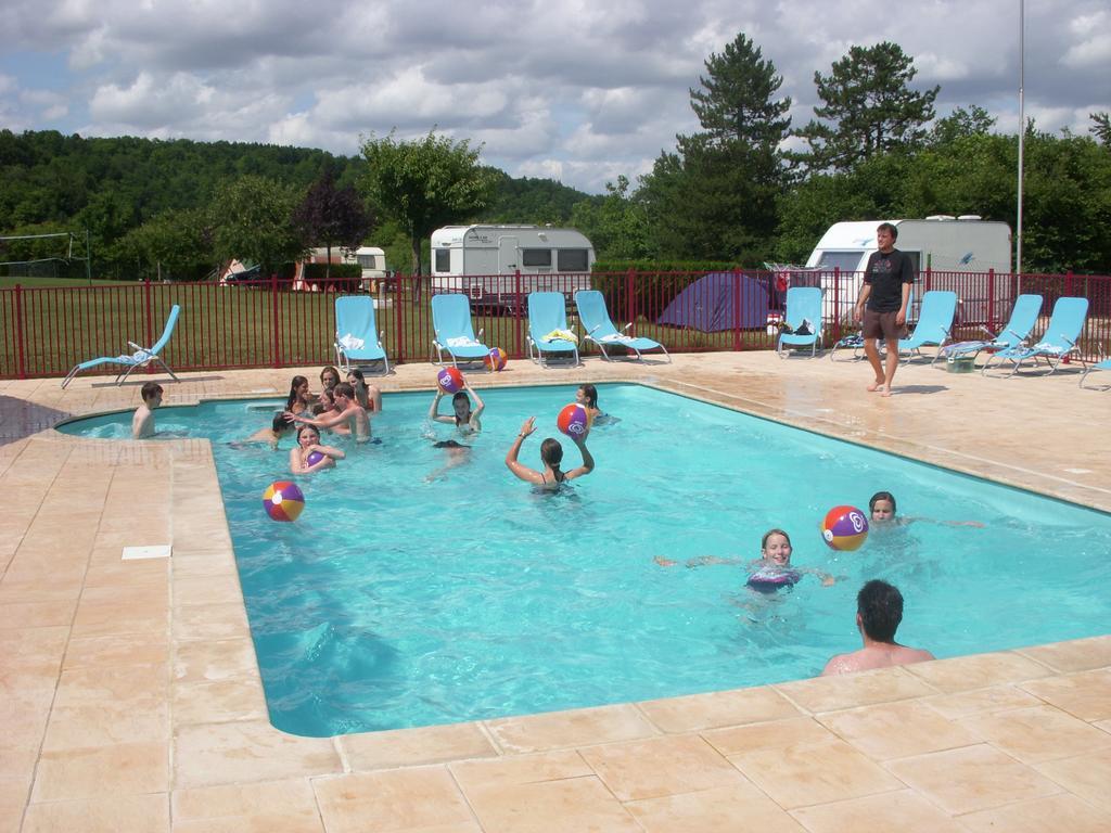 Camping De La Pelouse Jaulny Exterior photo