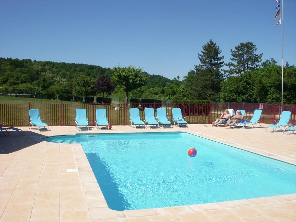 Camping De La Pelouse Jaulny Exterior photo