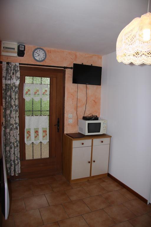 Camping De La Pelouse Jaulny Room photo