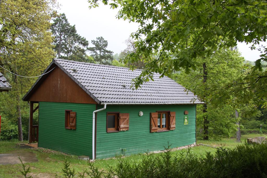 Camping De La Pelouse Jaulny Room photo